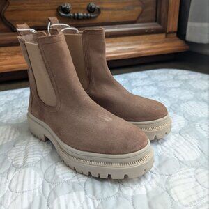 Ladies Genuine Suede Chelsea Boots Serra Size 7 US
